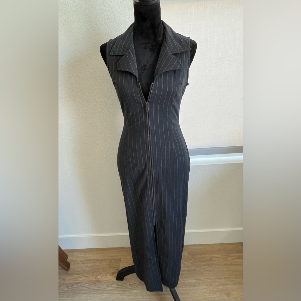 Vintage Guess Black Sleeveless Sheath Dress with Notched Collar